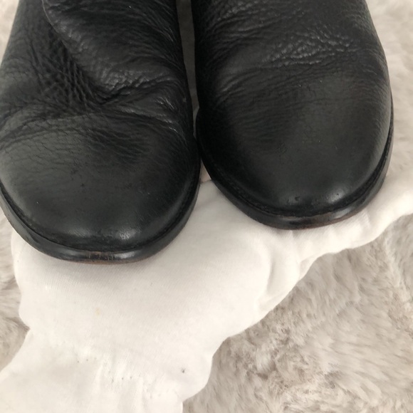 Zadig & Voltaire
Skull Leather Ankle Boots
Size: 8.5 US - Picture 15 of 16